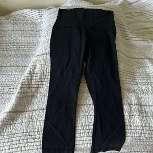 size 6 lululemon cropped leggings